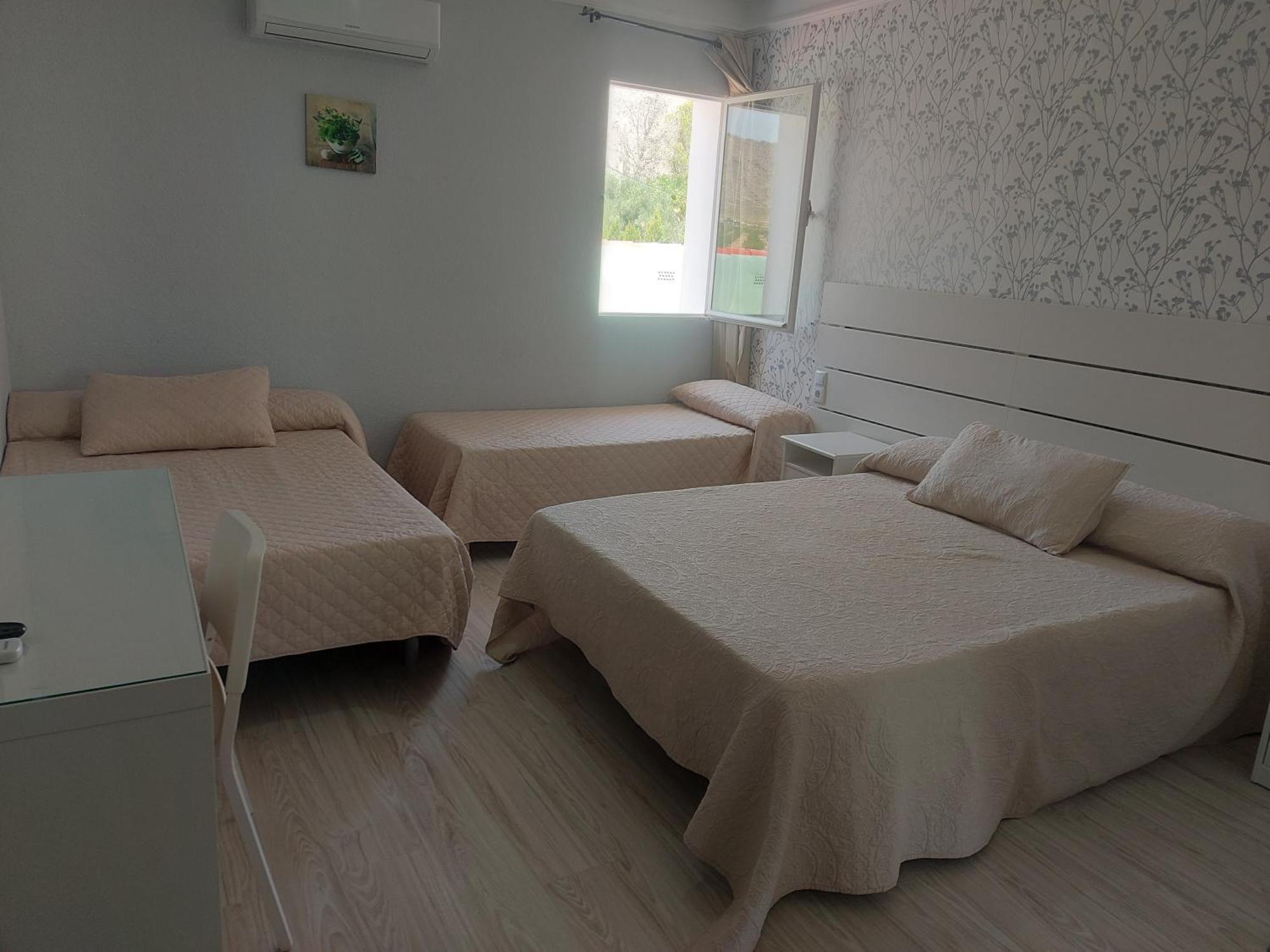 Hostal Fuente Del Pino Jumilla Luaran gambar