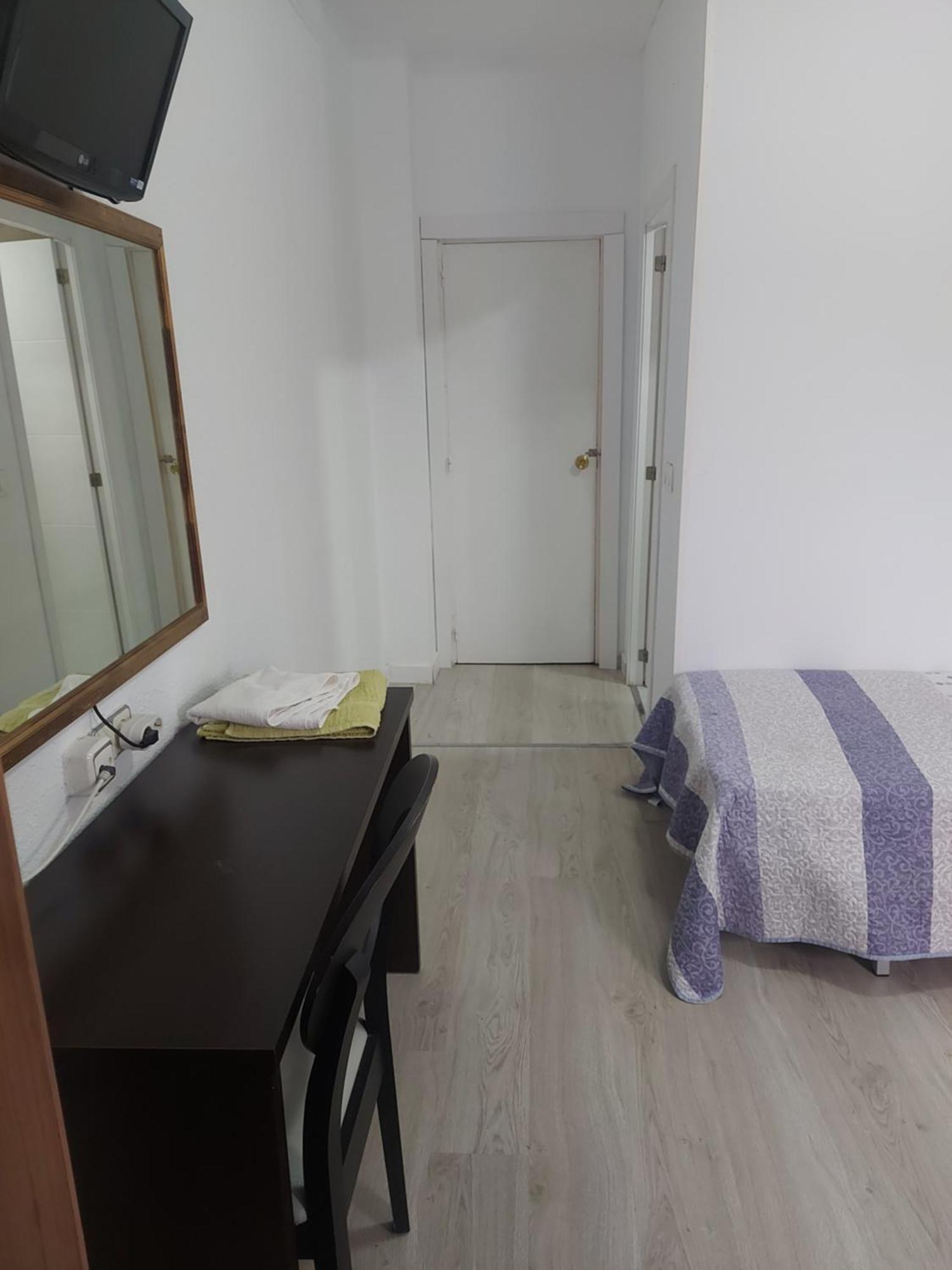 Hostal Fuente Del Pino Jumilla Luaran gambar
