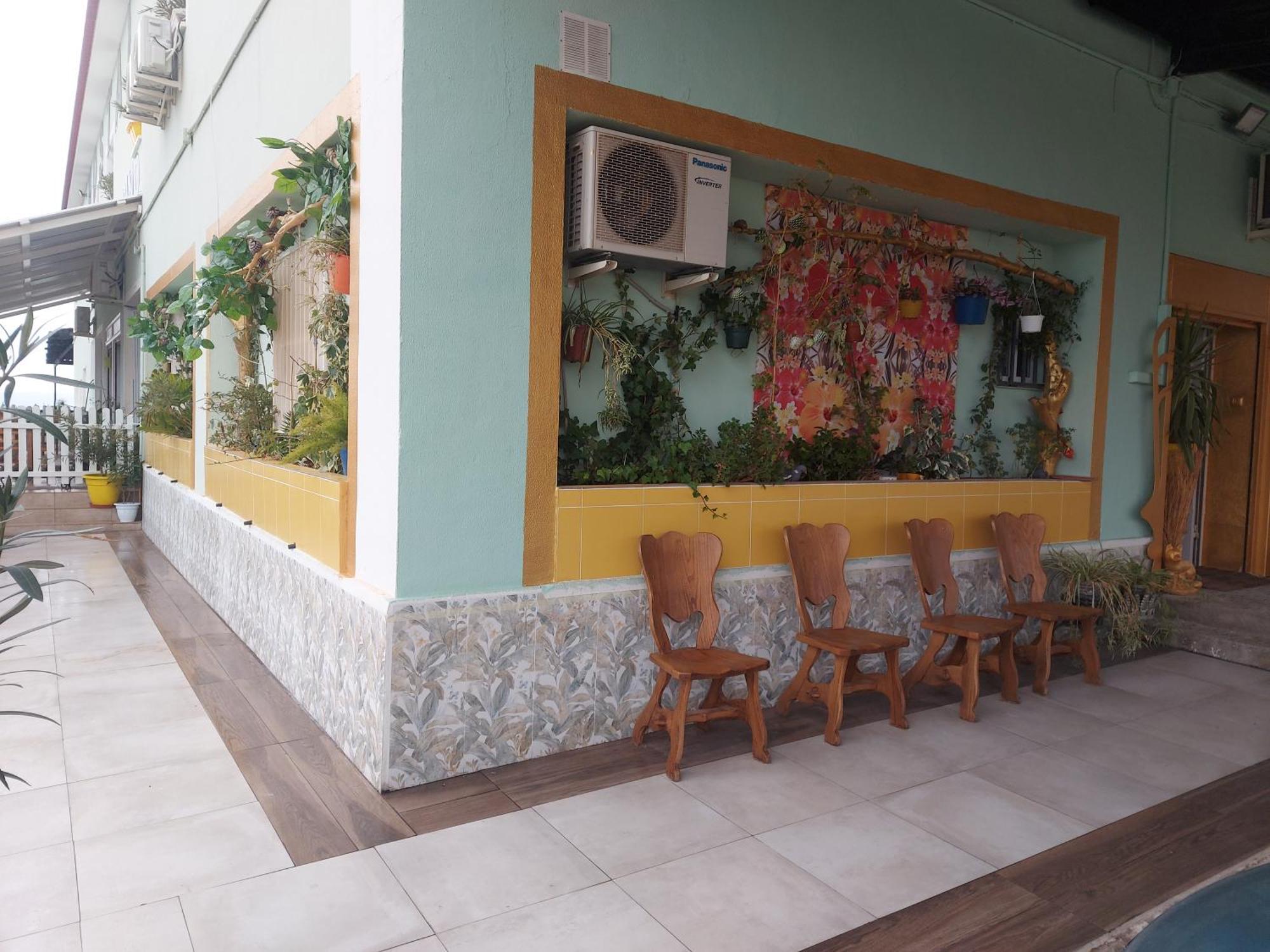 Hostal Fuente Del Pino Jumilla Luaran gambar
