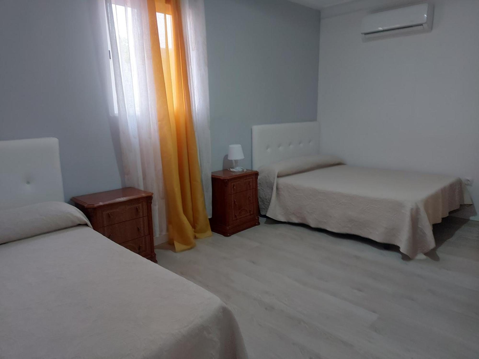 Hostal Fuente Del Pino Jumilla Luaran gambar