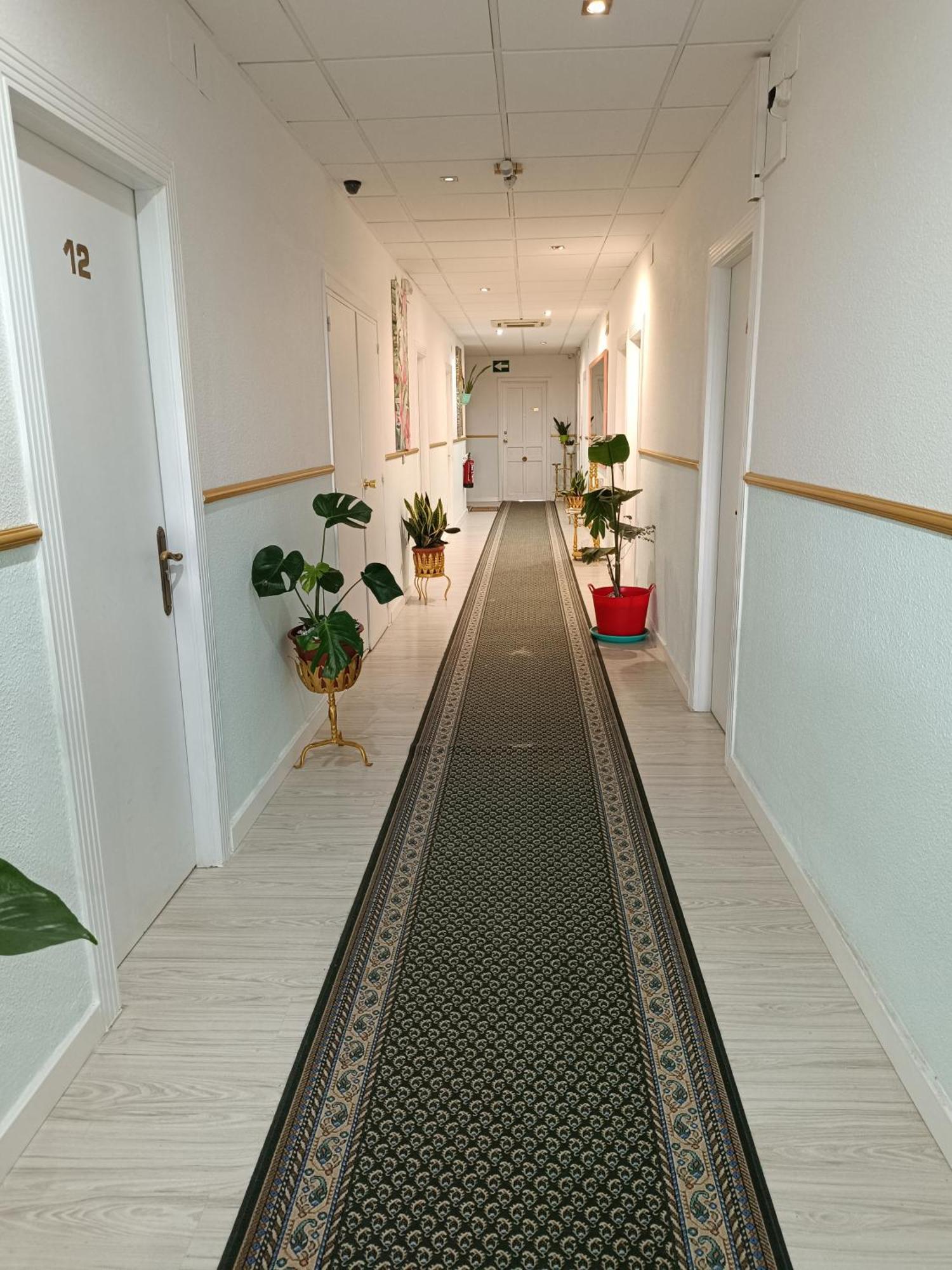 Hostal Fuente Del Pino Jumilla Luaran gambar