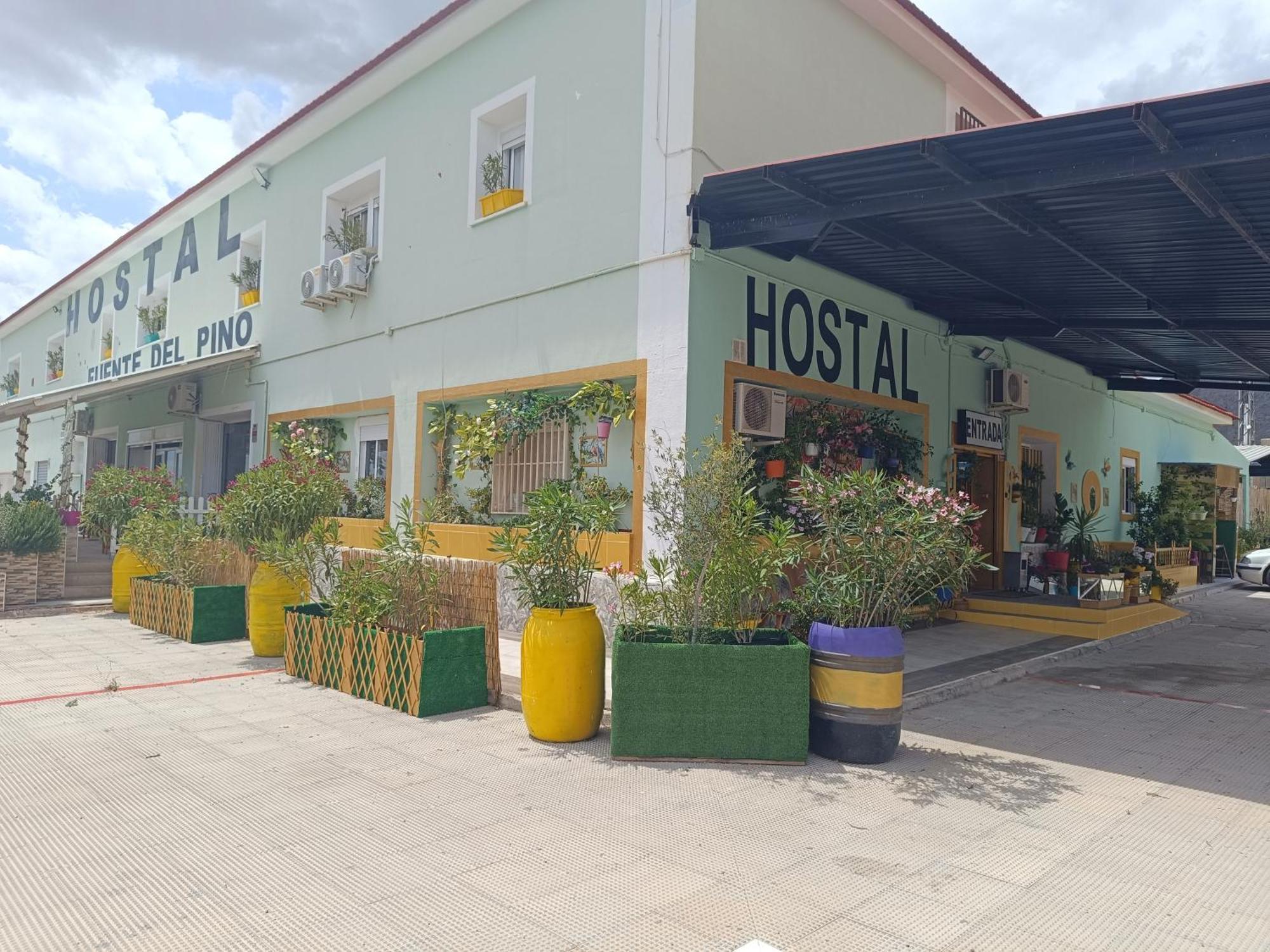 Hostal Fuente Del Pino Jumilla Luaran gambar