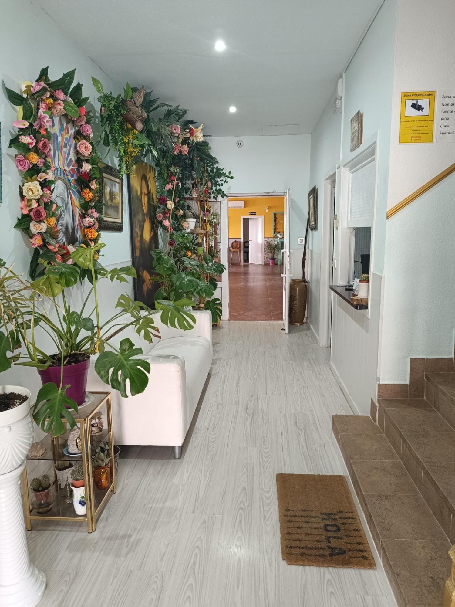 Hostal Fuente Del Pino Jumilla Luaran gambar