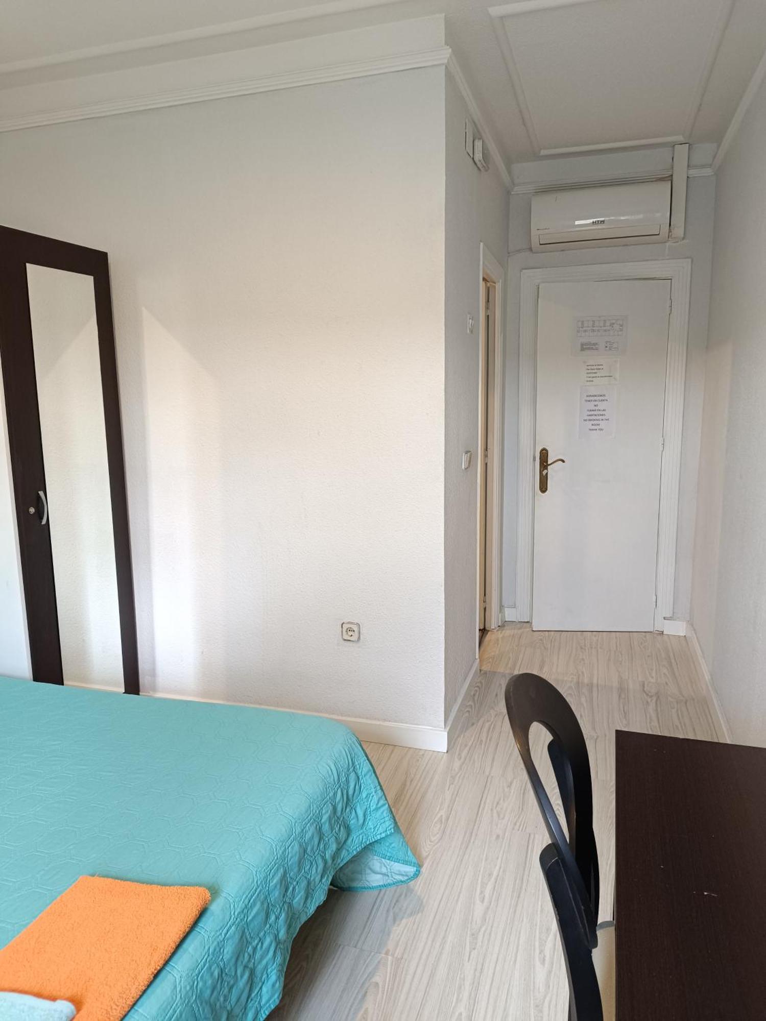 Hostal Fuente Del Pino Jumilla Luaran gambar